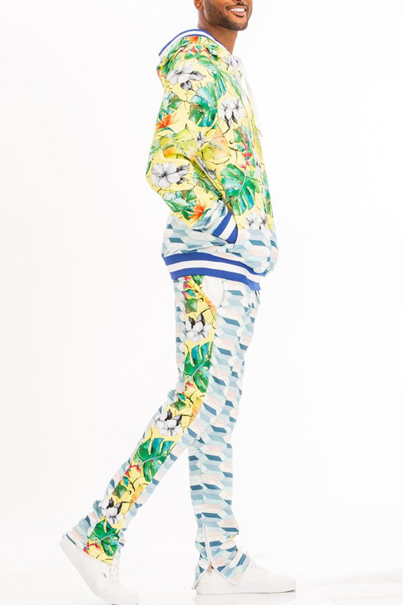 A stylish Print Sweat Set featuring a slim fit design, standard pockets, and hidden ankle zippers, perfect for casual wear.