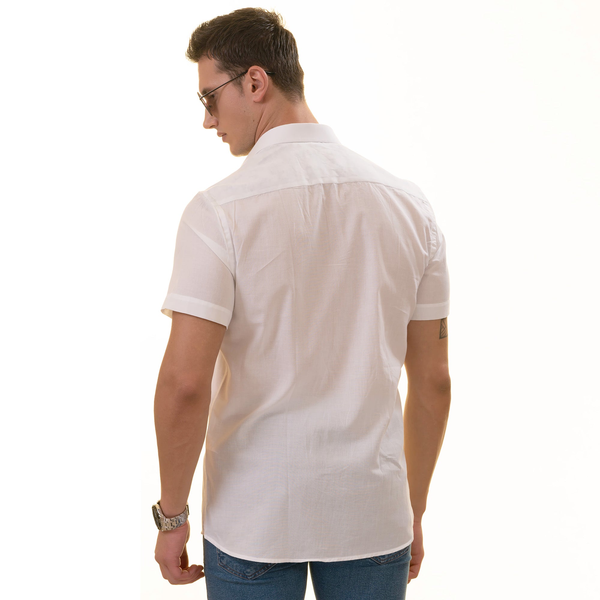 White inside Burgdany Paisley Short Sleeve Button-up Shirt showcasing luxurious European cotton with a tailored slim fit design.