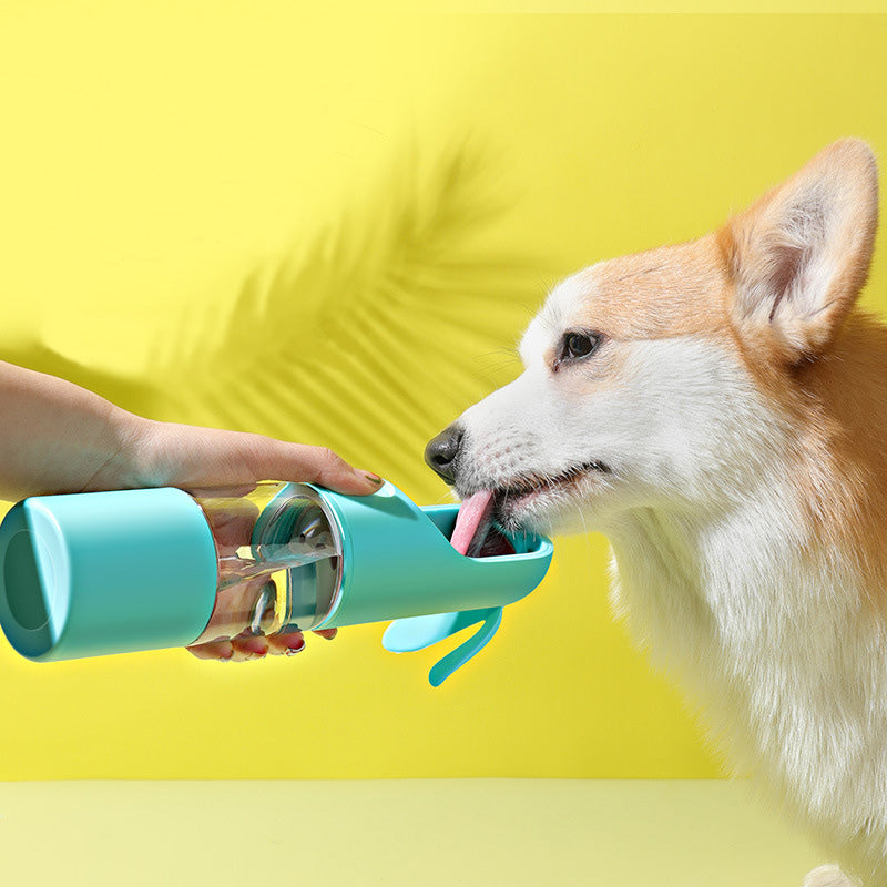 Portable outdoor drinking cup for pets, featuring a sleek design and a convenient one-key control for easy hydration.