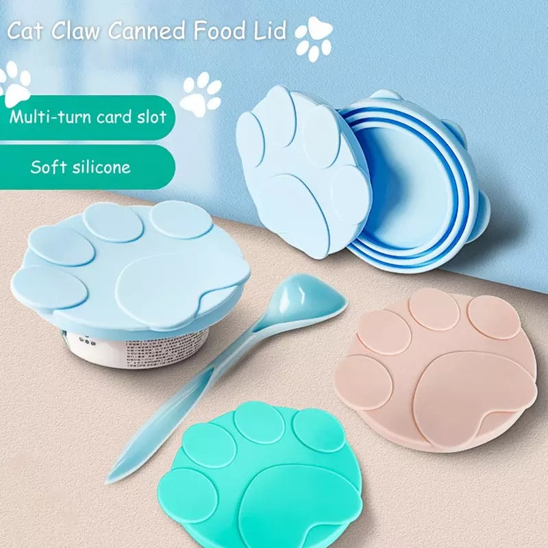 Silicone pet food can cover in multiple colors, designed for dogs and cats, showcasing its universal fit and airtight seal.