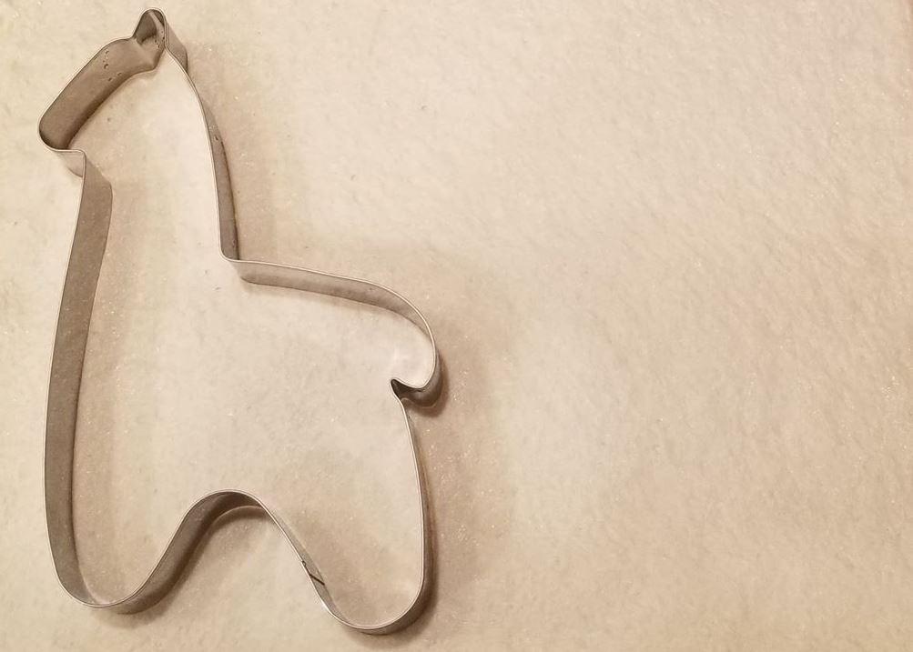 Alpaca Cookie Cutter in various sizes, showcasing its unique shape and cook-safe metal material.
