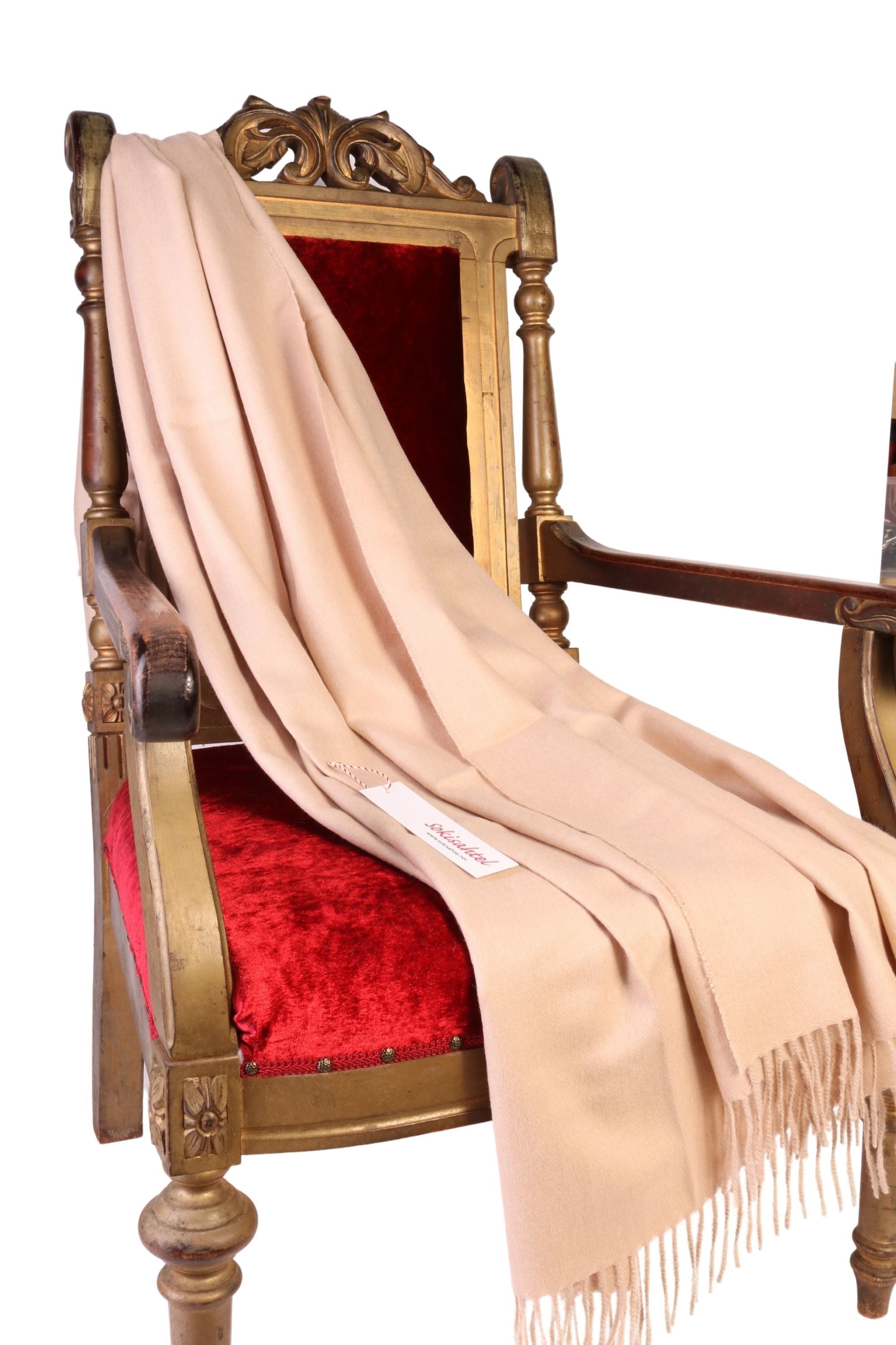 Luxurious pink plaid made from 100% alpaca wool, featuring a wine and light beige pattern, perfect for autumn and winter warmth.