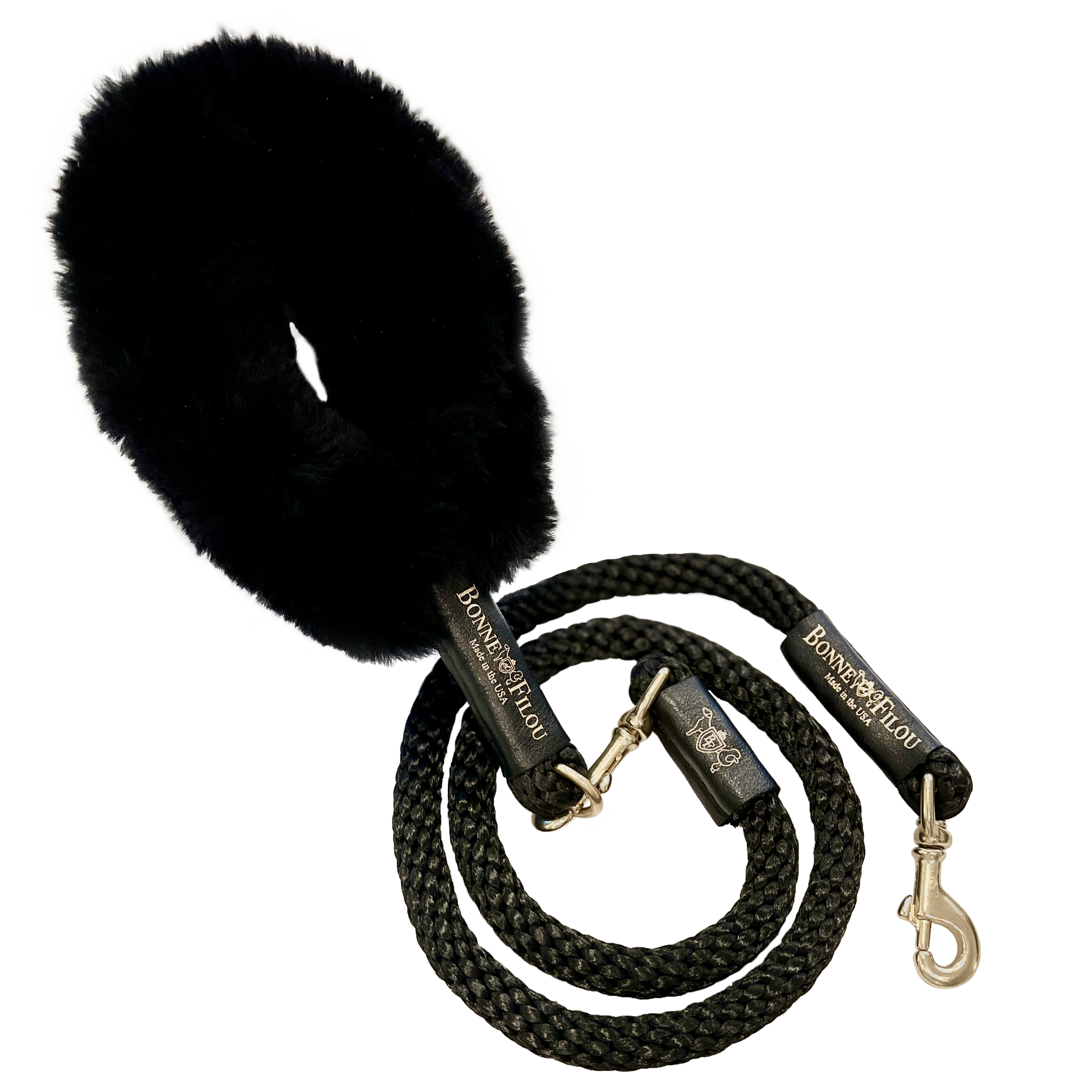 Bundle Shearling Fur Grip and Rope Leash for Dogs, featuring luxurious shearling grip and durable nylon leash in a stylish design.