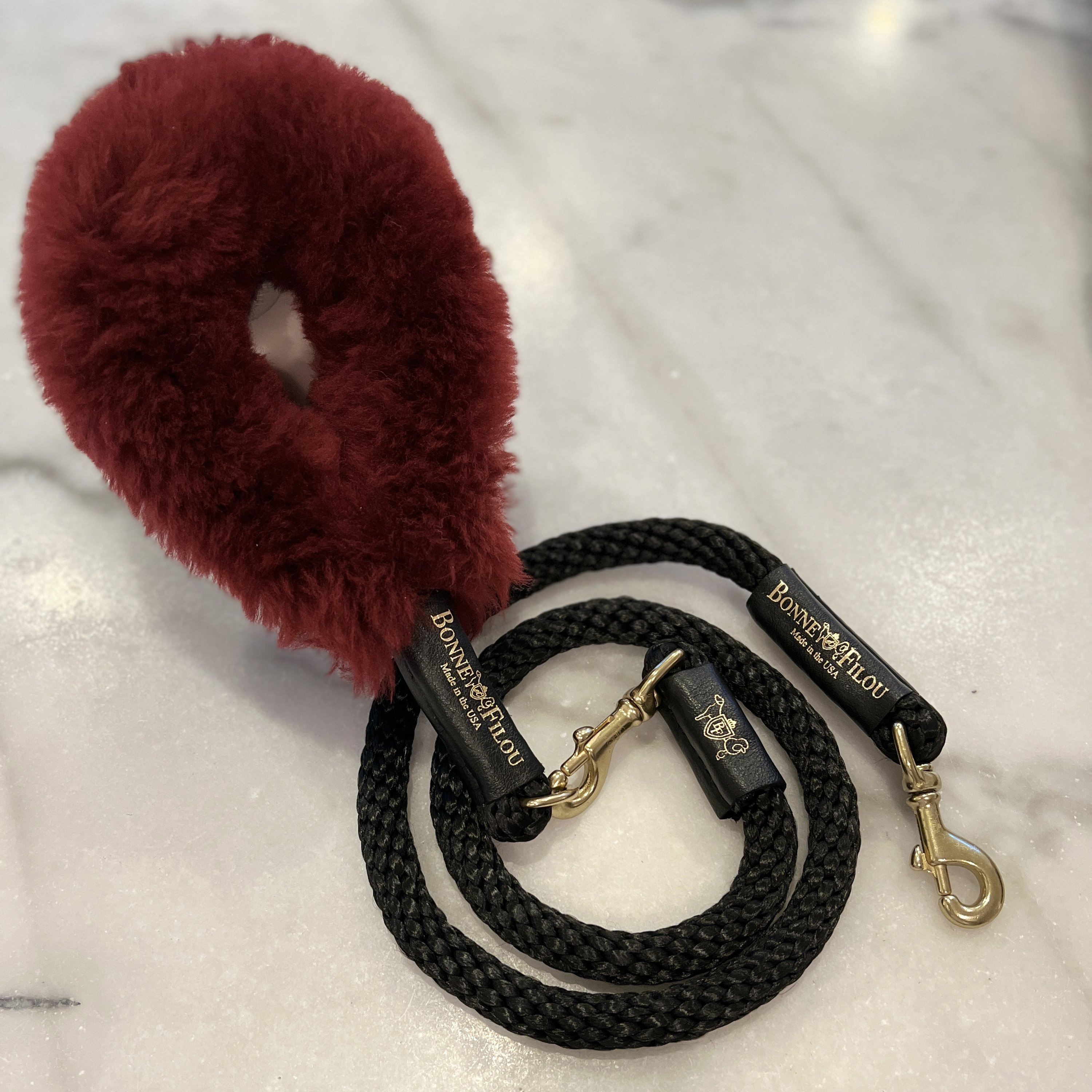 Bundle Shearling Fur Grip and Rope Leash for Dogs, featuring luxurious shearling grip and durable nylon leash in a stylish design.