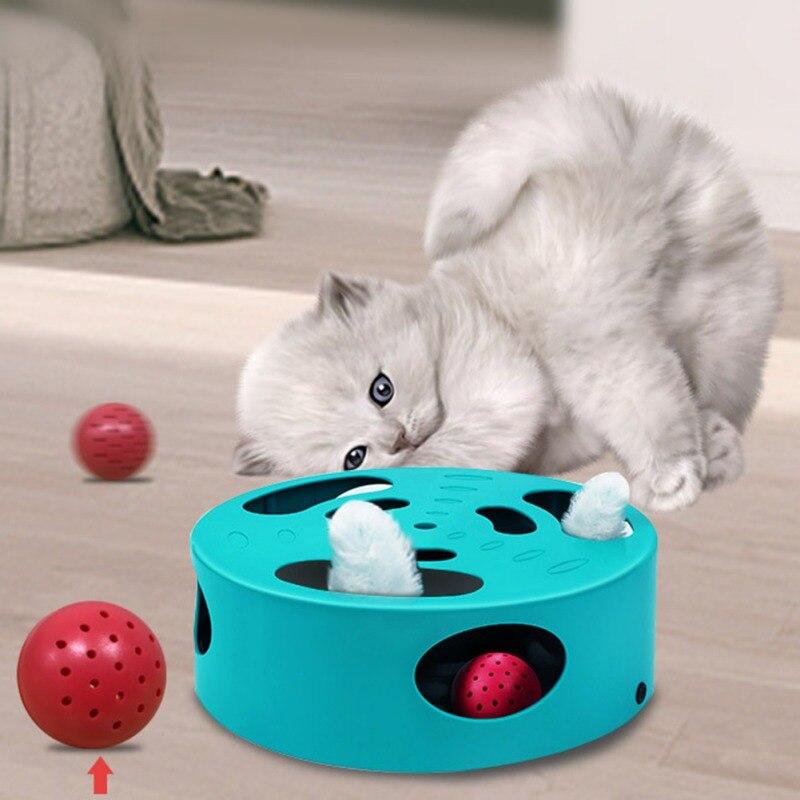 Interactive Cat Hunt Toy featuring a running mouse in a maze, designed for engaging play and exercise for cats.