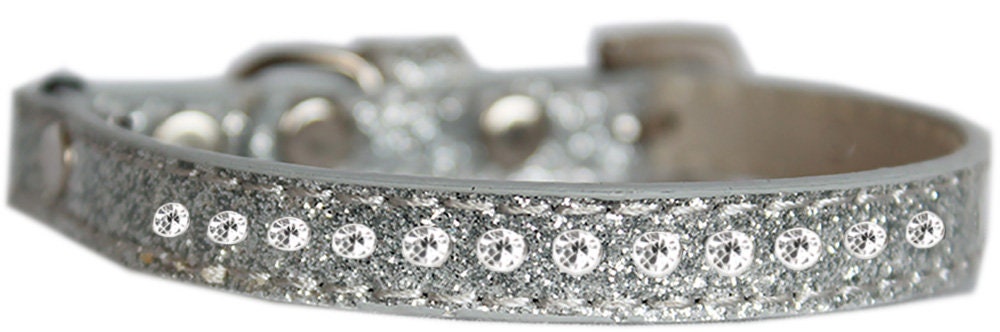 A stylish cat safety collar featuring one row of clear crystal rhinestones on a soft, glittery ice cream design.