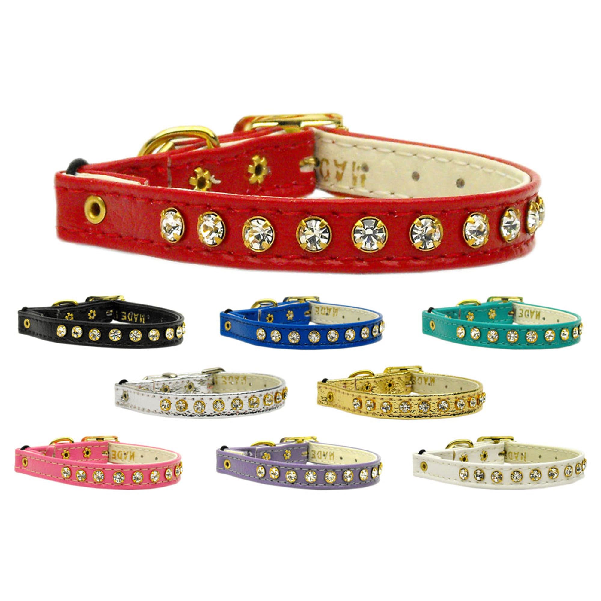 A stylish cat safety collar featuring a row of clear Austrian crystals, designed for comfort and safety with an elastic band.