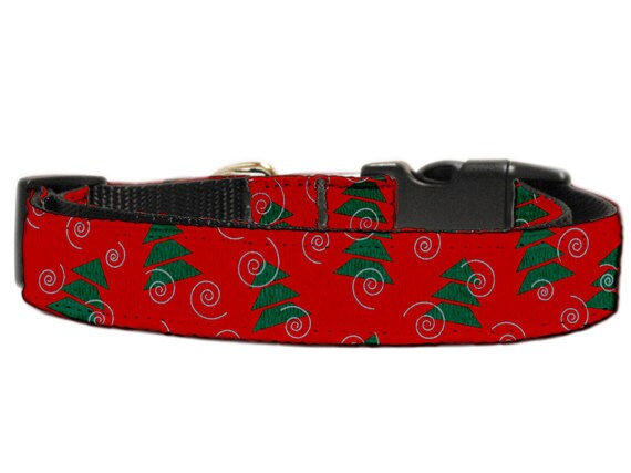 A festive Christmas Trees design on durable nylon pet collar and leash set, perfect for dogs and cats during the holiday season.