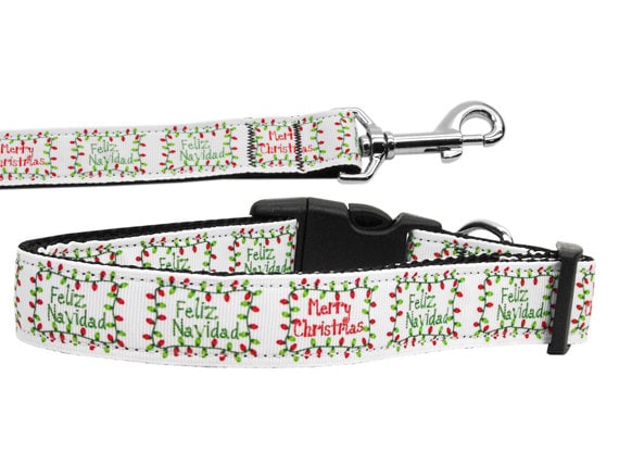 A festive 'Feliz Navidad' nylon collar and leash for dogs and cats, showcasing a vibrant holiday design with durable construction.