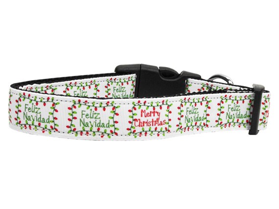 A festive 'Feliz Navidad' nylon collar and leash for dogs and cats, showcasing a vibrant holiday design with durable construction.