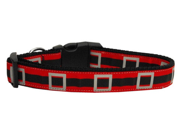 A festive Christmas pet collar and leash set featuring a Santa-themed design, made from durable nylon with a high-quality ribbon.