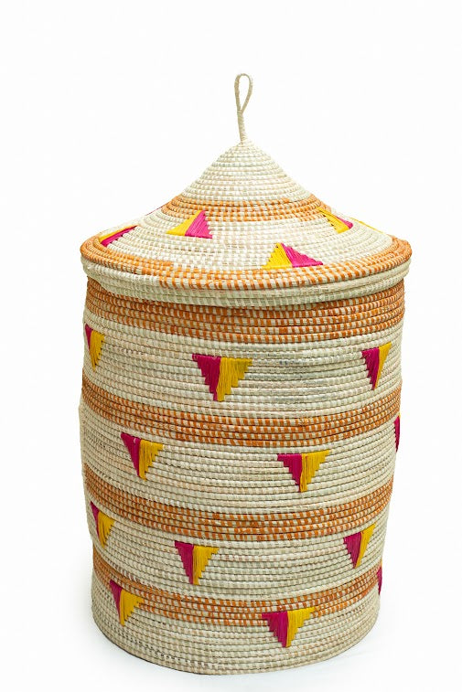 Chui Eco-Friendly Cat House, hand-woven from natural materials, featuring a stylish round design with a lid, perfect for cats and home decor.