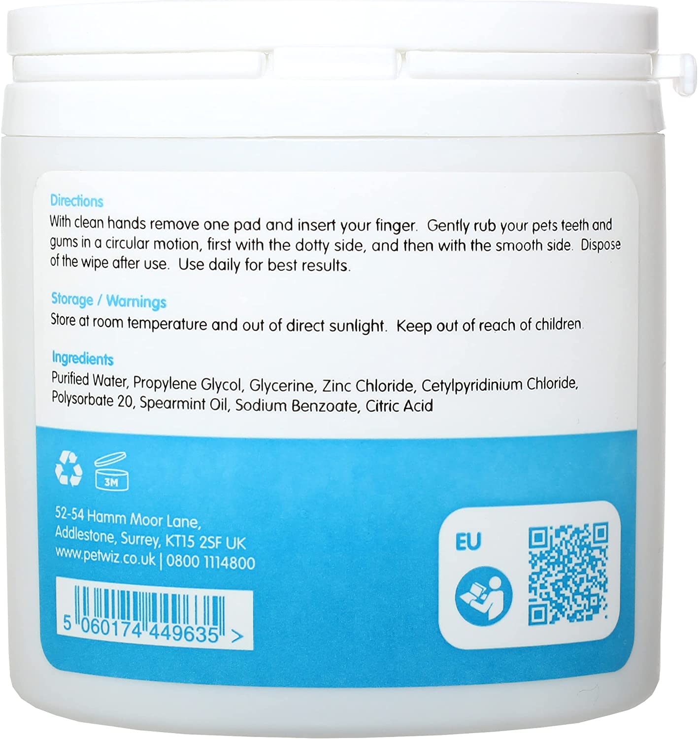 Dental Finger Wipes for Dogs & Cats in a convenient packaging, designed for easy oral hygiene maintenance with spearmint oil.