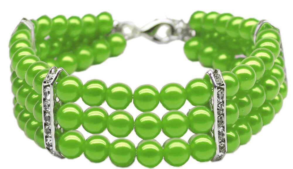 Three Row Pearl Necklace for dogs and cats featuring elegant pearls and rhinestone bars, showcasing a stylish design.