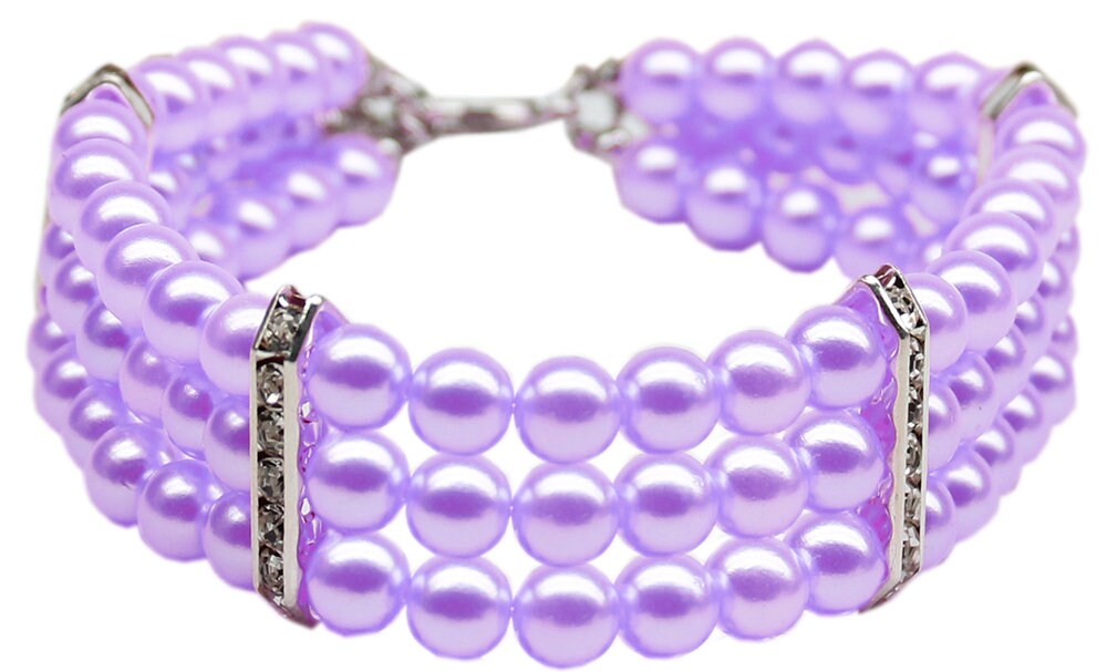 Three Row Pearl Necklace for dogs and cats featuring elegant pearls and rhinestone bars, showcasing a stylish design.