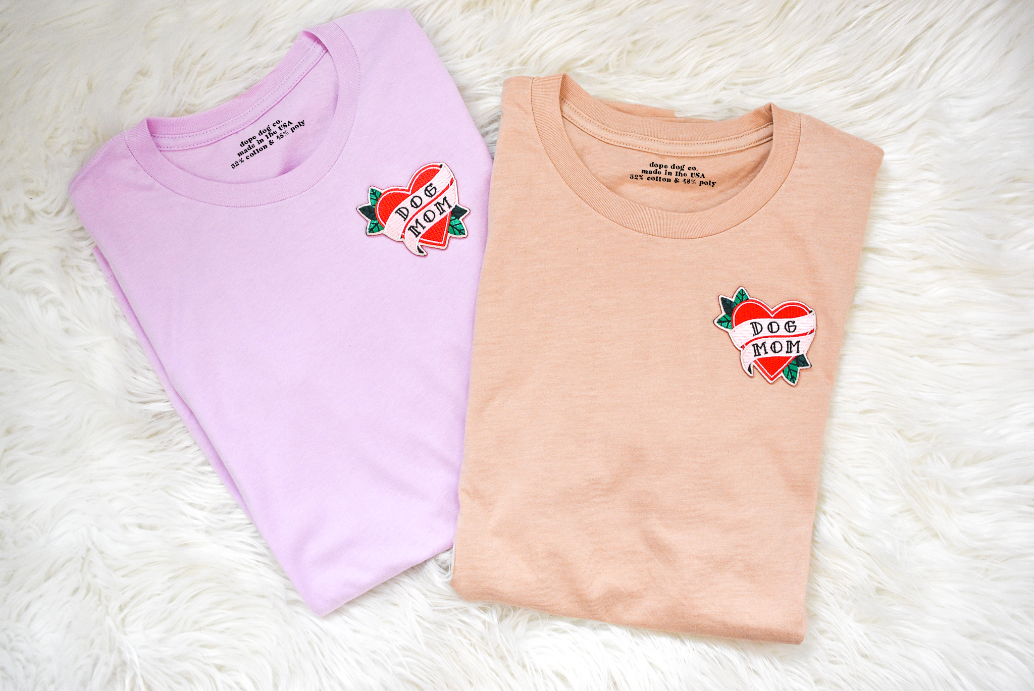 A cozy Dog Mom Patch Tee featuring an adorable patch, perfect for casual wear.