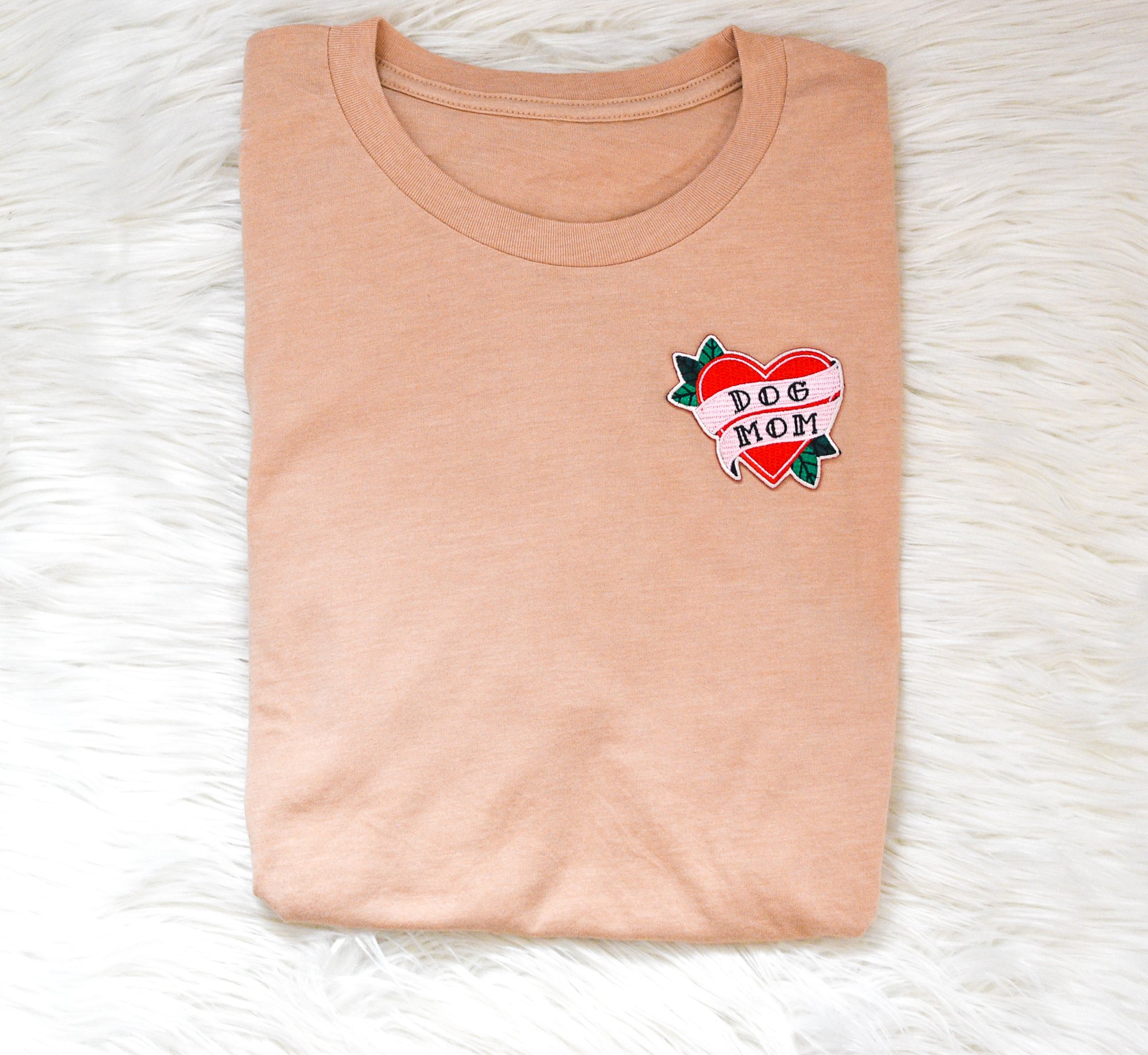 A cozy Dog Mom Patch Tee featuring an adorable patch, perfect for casual wear.