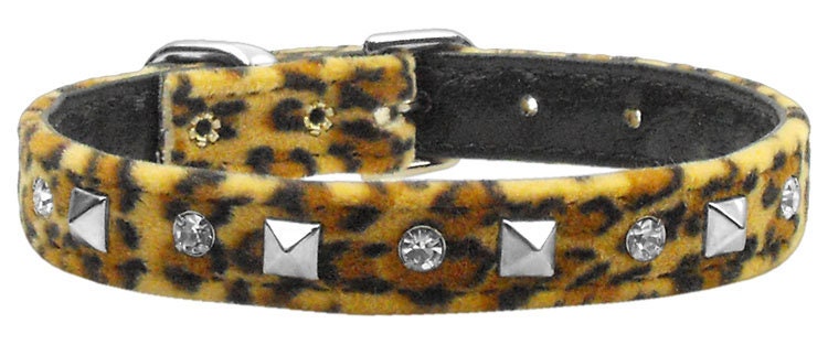 Stylish dog collar featuring animal print, metal pyramids, and sparkling crystals, perfect for pets.