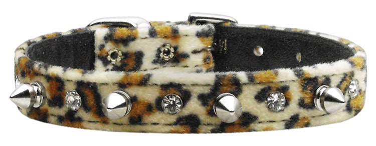 Stylish animal print dog collar with crystals and silver spikes, designed for dogs and puppies.