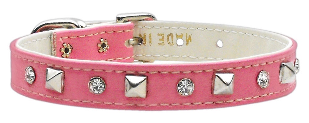 Stylish dog collar featuring clear rhinestones and metal pyramids, perfect for pets.