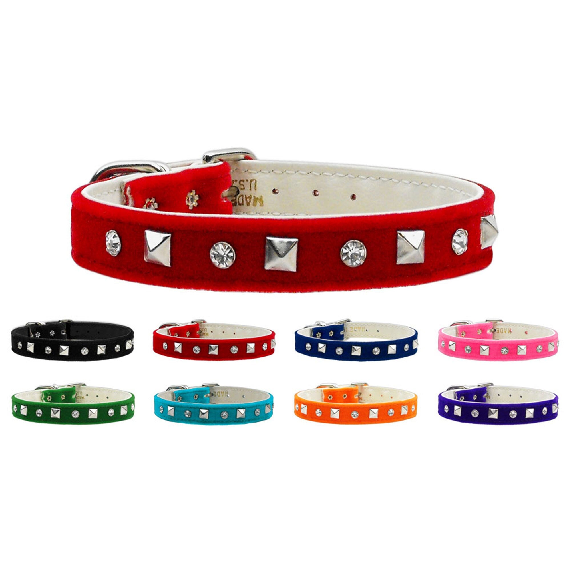 Elegant dog collar made of velveteen with rhinestones and pyramid studs, showcasing a stylish design for pets.