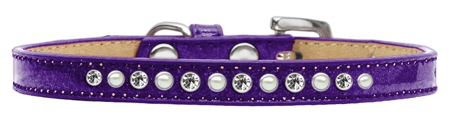 Elegant dog collar featuring pearls and clear crystals, designed for pets.