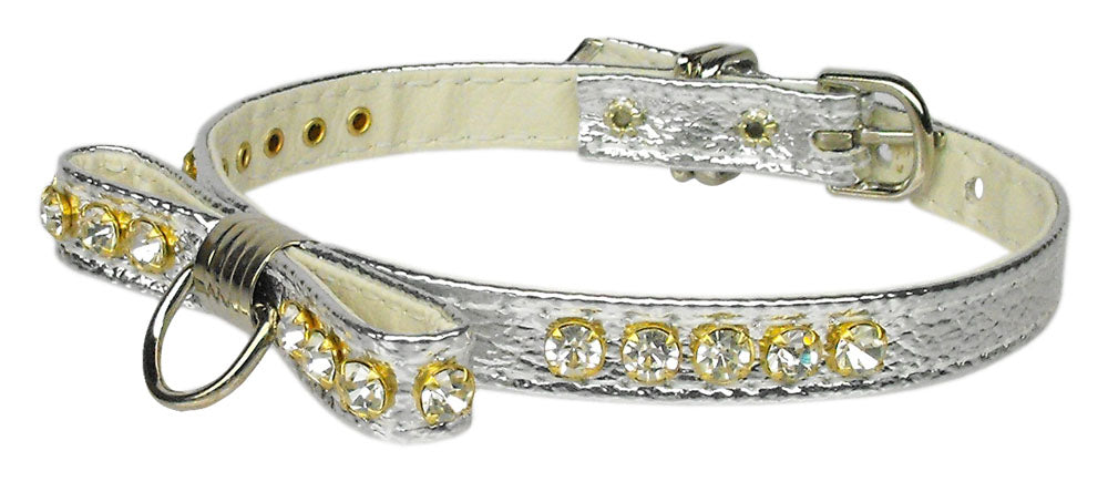 A stylish dog collar featuring a jeweled bow and clear crystals, perfect for pets.