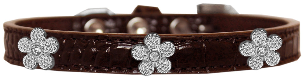 A stylish dog collar featuring a faux crocodile texture with silver flower widgets, perfect for pets.