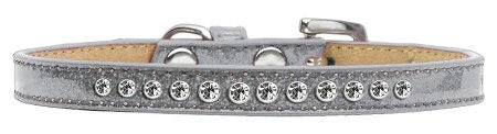 A stylish dog collar featuring clear crystal stones and a crystal buckle, designed for pets with elegance and comfort in mind.