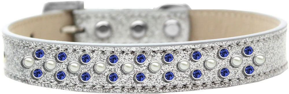 Elegant dog collar featuring pearl and blue crystal rimsets, designed for pets with a soft and glittery finish.