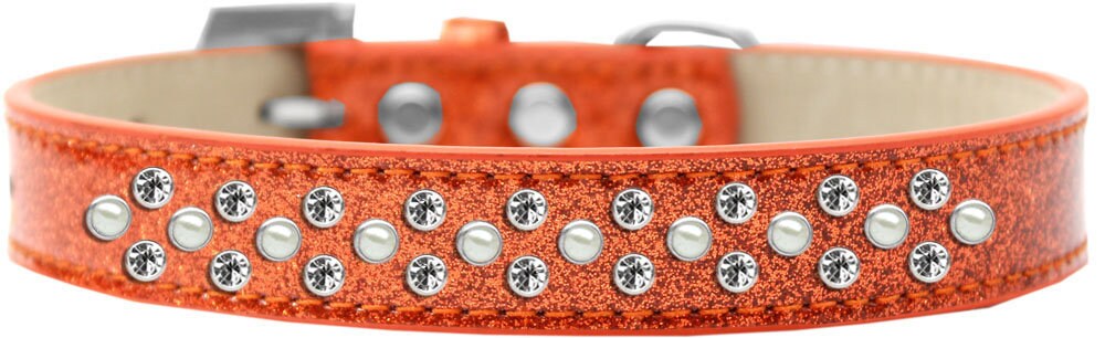 Elegant dog collar adorned with pearl and clear crystal rimsets, showcasing a soft glittery design perfect for pets.