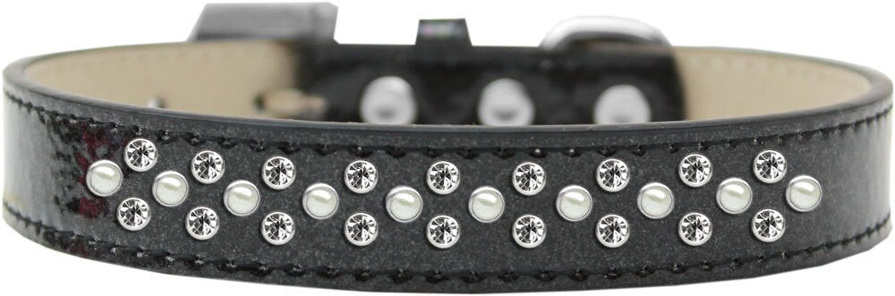 Elegant dog collar adorned with pearl and clear crystal rimsets, showcasing a soft glittery design perfect for pets.