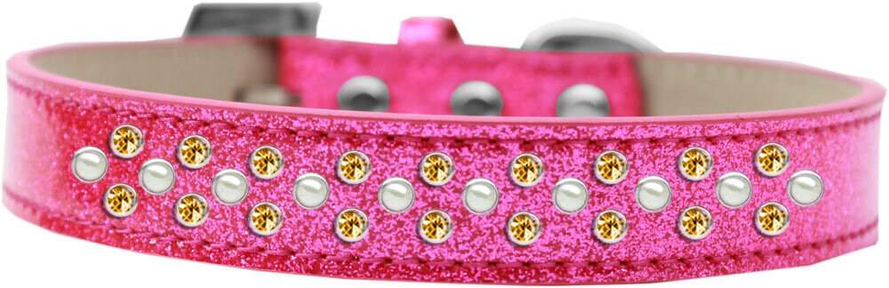 Elegant dog collar featuring pearl and yellow crystal rimsets, designed for pets with a soft and glittery finish.
