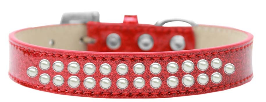 Elegant dog collar featuring two rows of pearls, designed for pets with a soft glittery finish.