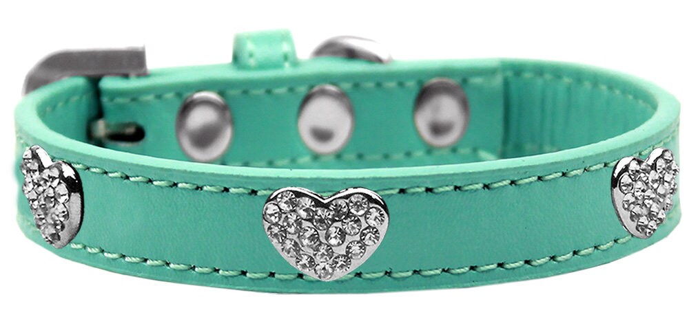 Premium dog collar featuring clear crystal hearts, available in various sizes for stylish pets.