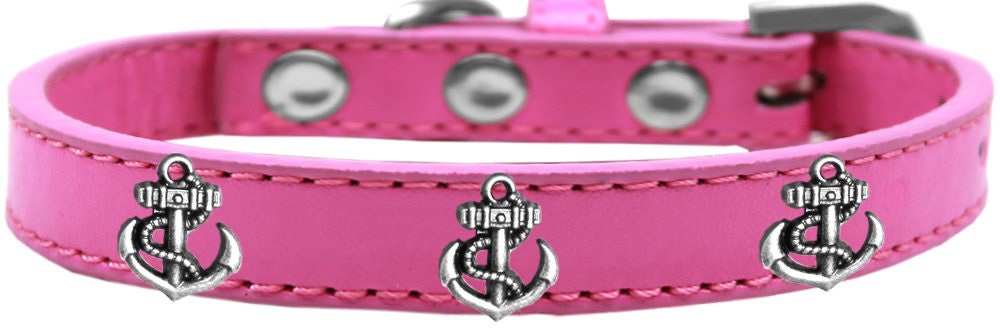 Stylish dog collar featuring a silver anchor design with metal widgets, perfect for pets.