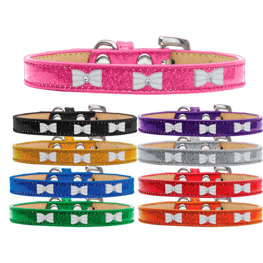 A stylish white bow dog collar featuring colorful ice cream widgets, perfect for pets.