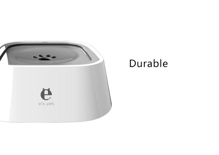 Portable dog water bowl with large capacity, splash-proof design, and non-slip bottom, suitable for travel and outdoor use.