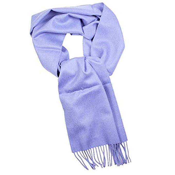 Lavendel colored 100% baby alpaca scarf, showcasing its soft texture and elegant design, perfect for winter wear.