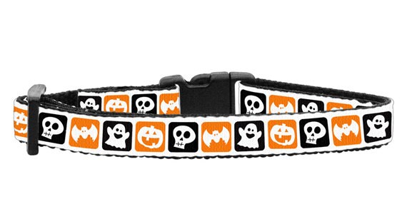 A stylish Halloween-themed nylon collar and leash for dogs and cats, featuring a classic design with vibrant colors and durable materials.