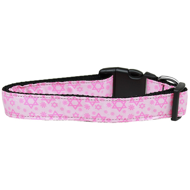 A stylish pink nylon collar and leash featuring the Star of David design, perfect for pets celebrating Hanukkah.