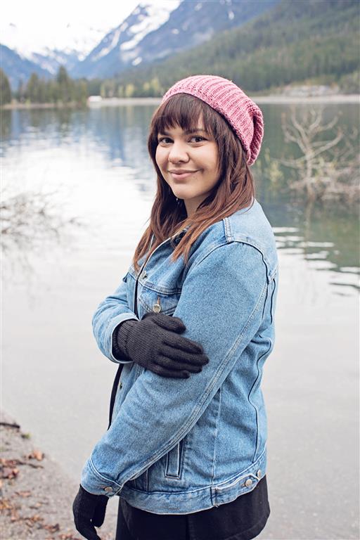 Iditarod 100% Alpaca Double-Thick Reversible Gloves in various colors, showcasing their stylish and functional design for extreme weather.