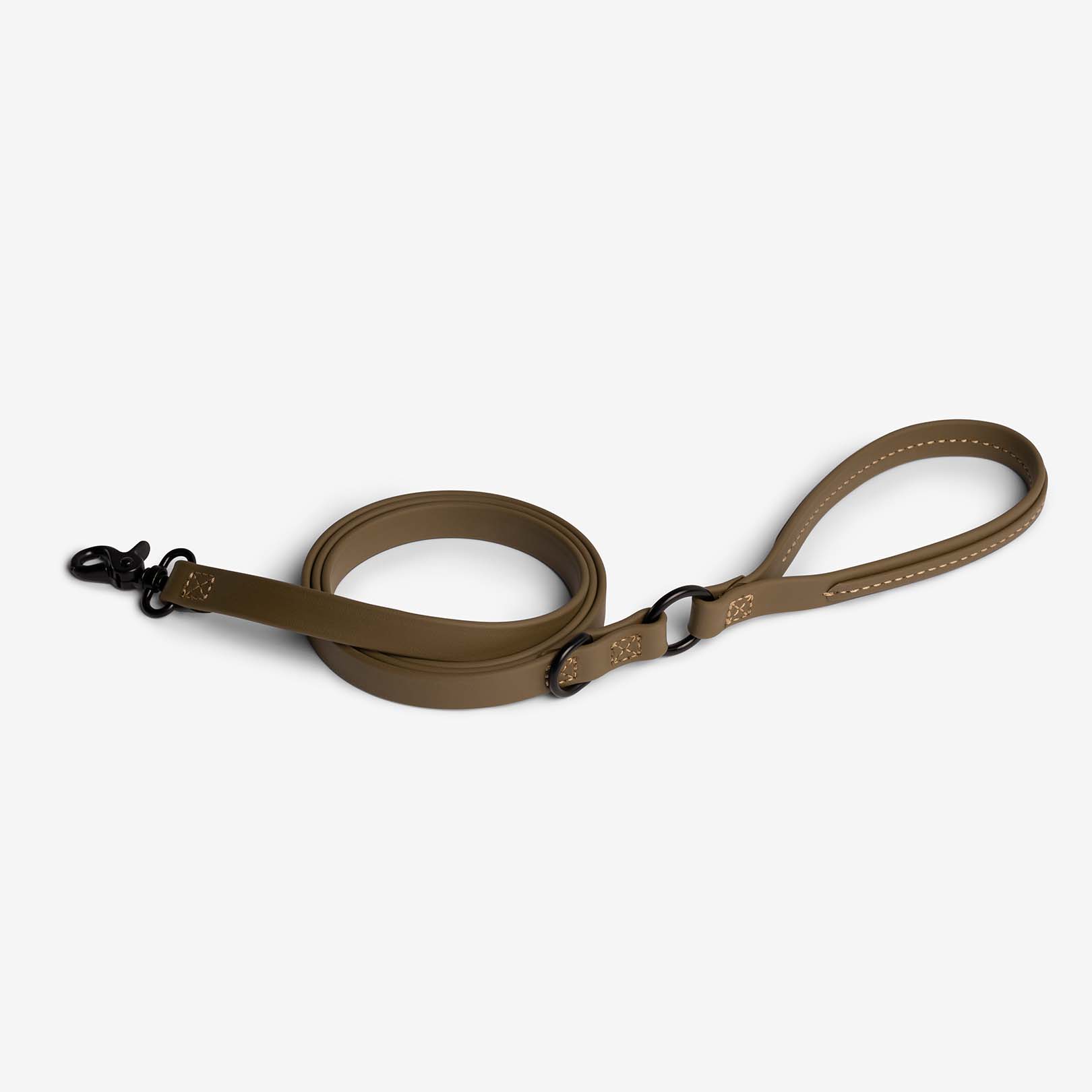 A stylish Jump Around Leash made from durable Super Heavy Biothane, featuring a one-hand clasp and D-ring attachment, perfect for active dogs.
