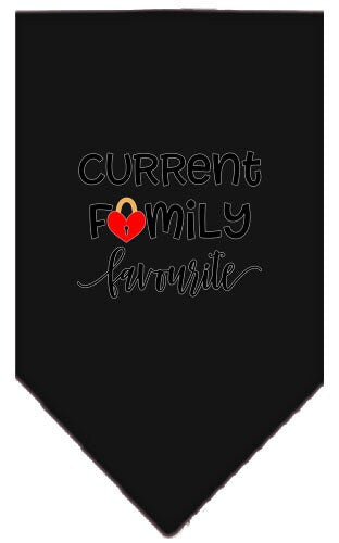 A stylish pet and dog bandana featuring the phrase 'Family Favorite', designed for comfort and easy tie-on use.
