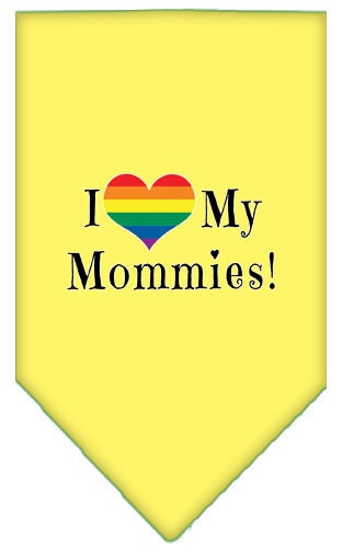 A stylish pet bandana featuring the phrase 'I Heart My Mommies', designed for comfort and easy tie-on use.