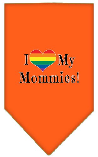A stylish pet bandana featuring the phrase 'I Heart My Mommies', designed for comfort and easy tie-on use.
