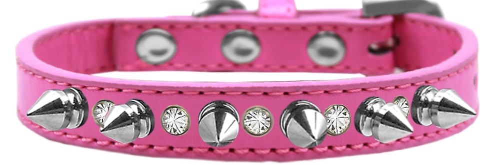 Stylish pet collar featuring clear crystals and silver spikes, designed for dogs and cats.