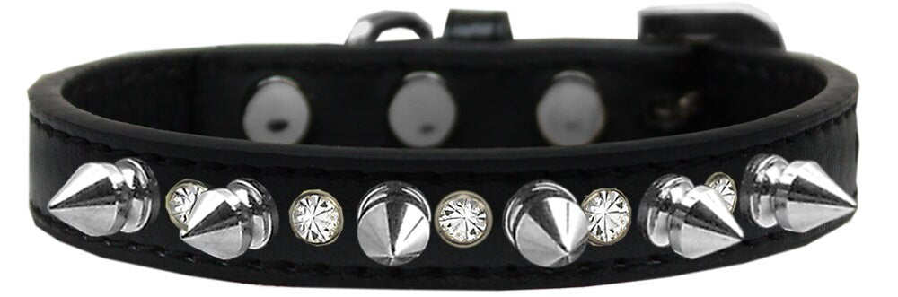 Stylish pet collar featuring clear crystals and silver spikes, designed for dogs and cats.