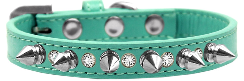Stylish pet collar featuring clear crystals and silver spikes, designed for dogs and cats.