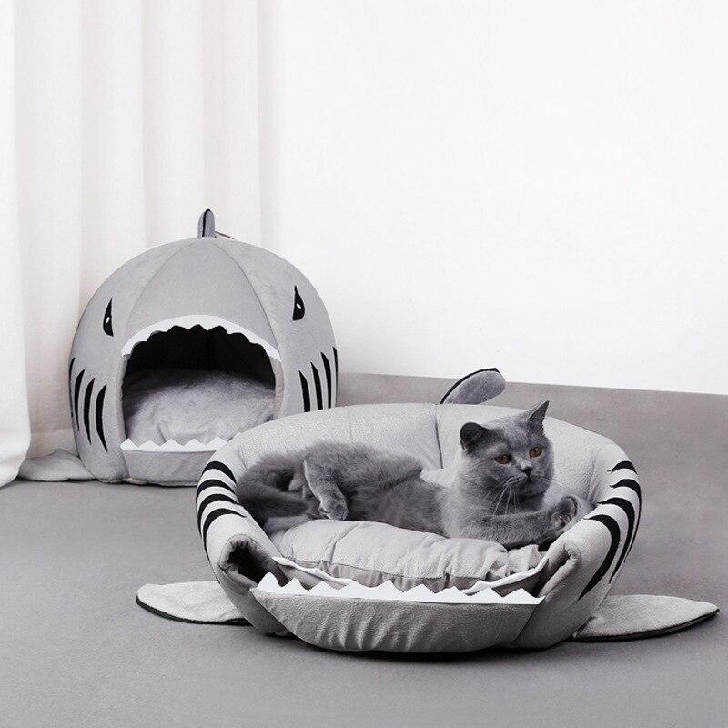 Cozy Pet Cat Dog Bed made of 100% cotton, suitable for small, medium, and large pets, designed for winter warmth and comfort.